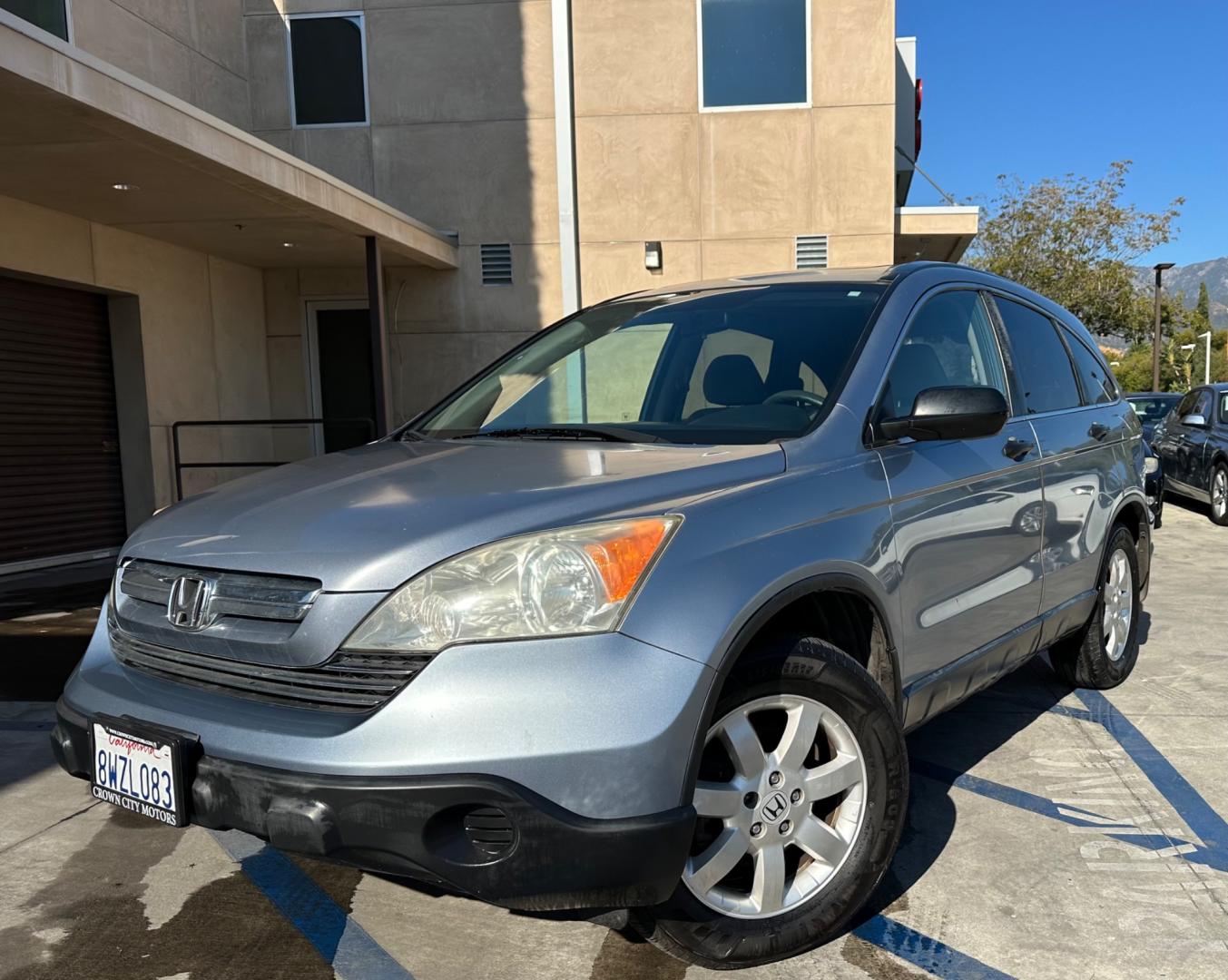 2009 /GRAY Honda CR-V EX 2WD 5-Speed AT (JHLRE38509C) with an 2.4L L4 DOHC 16V engine, 5-Speed Automatic transmission, located at 30 S. Berkeley Avenue, Pasadena, CA, 91107, (626) 248-7567, 34.145447, -118.109398 - One Owner!Moon-roof! Wheel ABS! This 2009 Honda CR-V EX 2WD looks and drives good. This vehicle comes with a dealer 30 day / 1,000 Mile Warranty ( call us for details) and with Options up to 5 years / 100,000 Mile Warranty. Bad credit? We can help! We are the bank. Buy with confidence! All of our - Photo#1